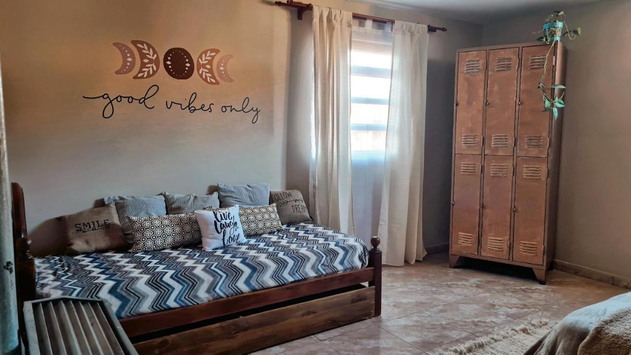 Hostel Del Lago, Habitaciones Privadas Y Cabanas El Chalten Εξωτερικό φωτογραφία