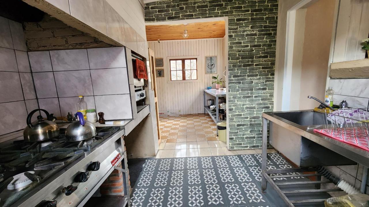 Hostel Del Lago, Habitaciones Privadas Y Cabanas El Chalten Εξωτερικό φωτογραφία