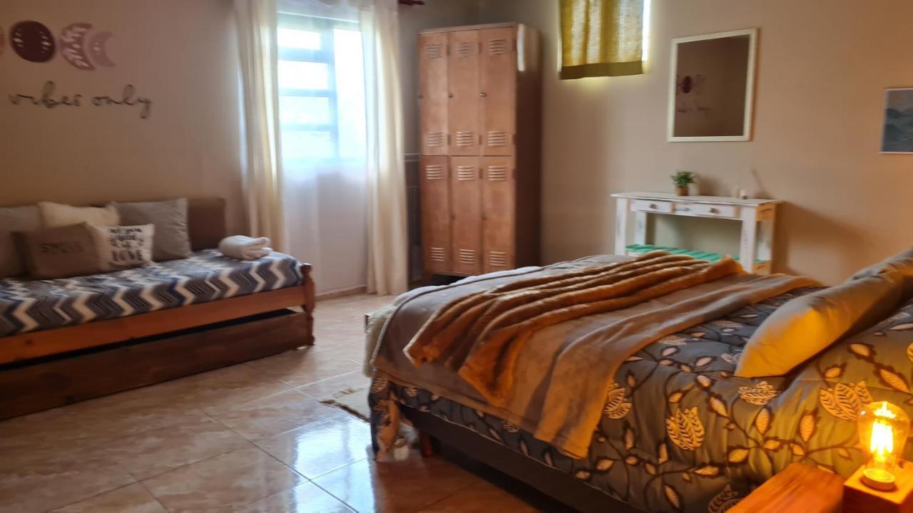 Hostel Del Lago, Habitaciones Privadas Y Cabanas El Chalten Εξωτερικό φωτογραφία