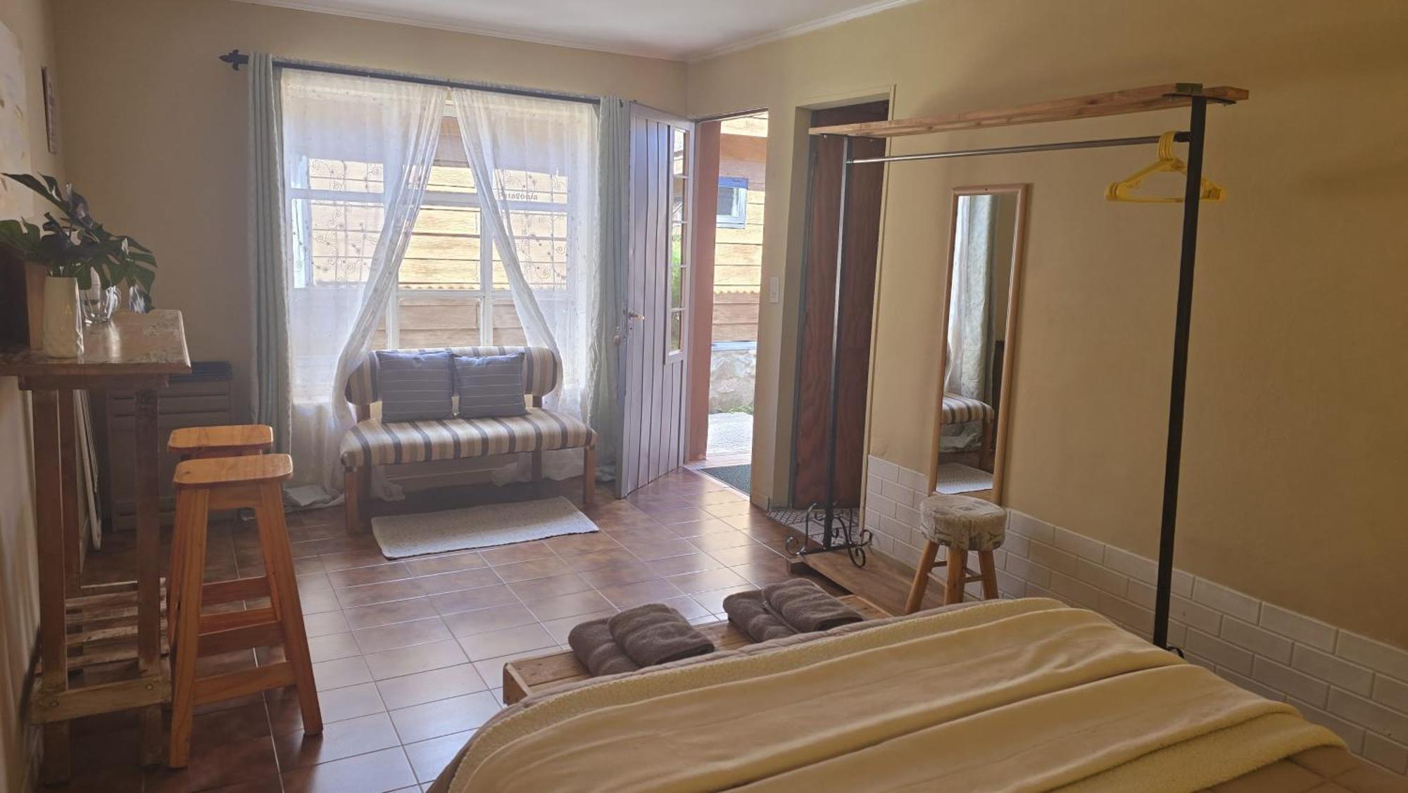 Hostel Del Lago, Habitaciones Privadas Y Cabanas El Chalten Εξωτερικό φωτογραφία