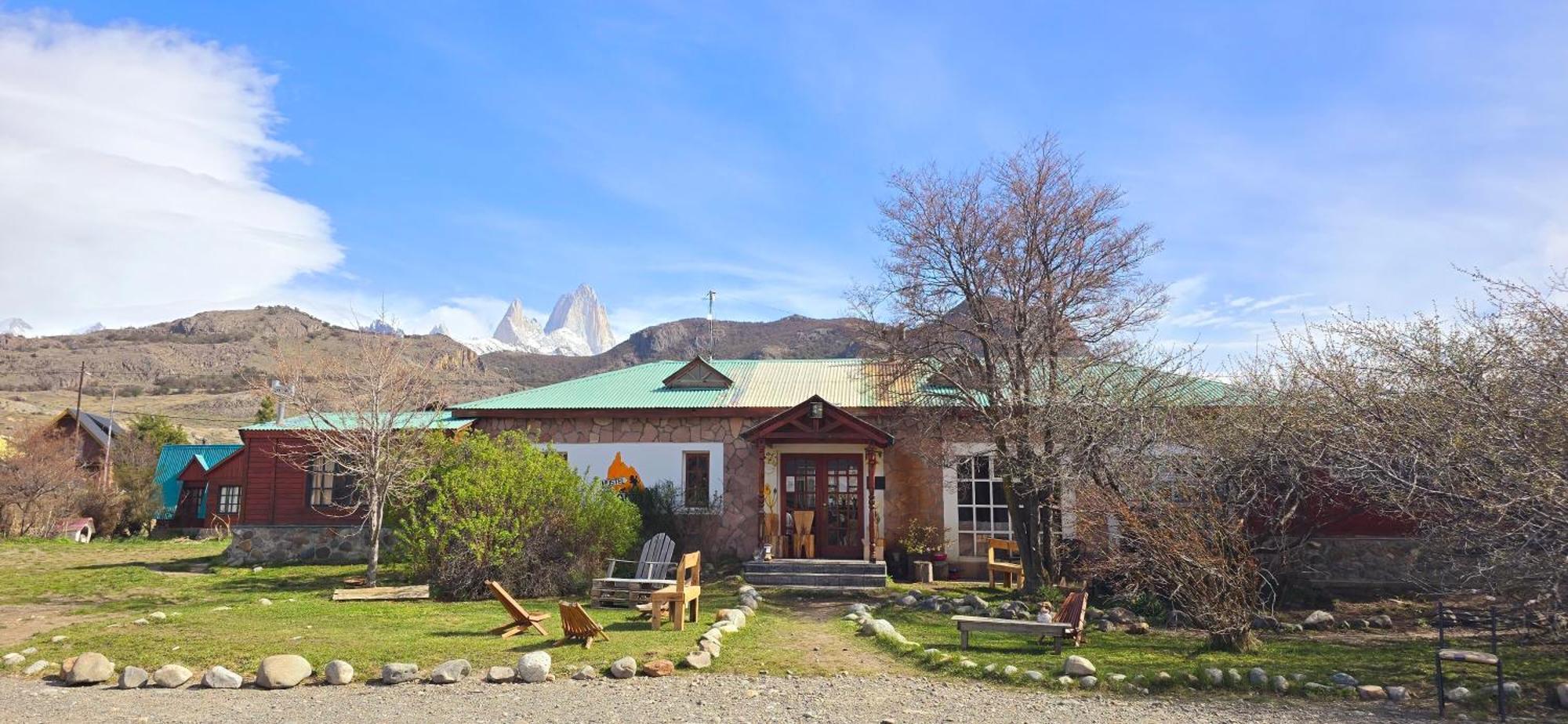 Hostel Del Lago, Habitaciones Privadas Y Cabanas El Chalten Εξωτερικό φωτογραφία